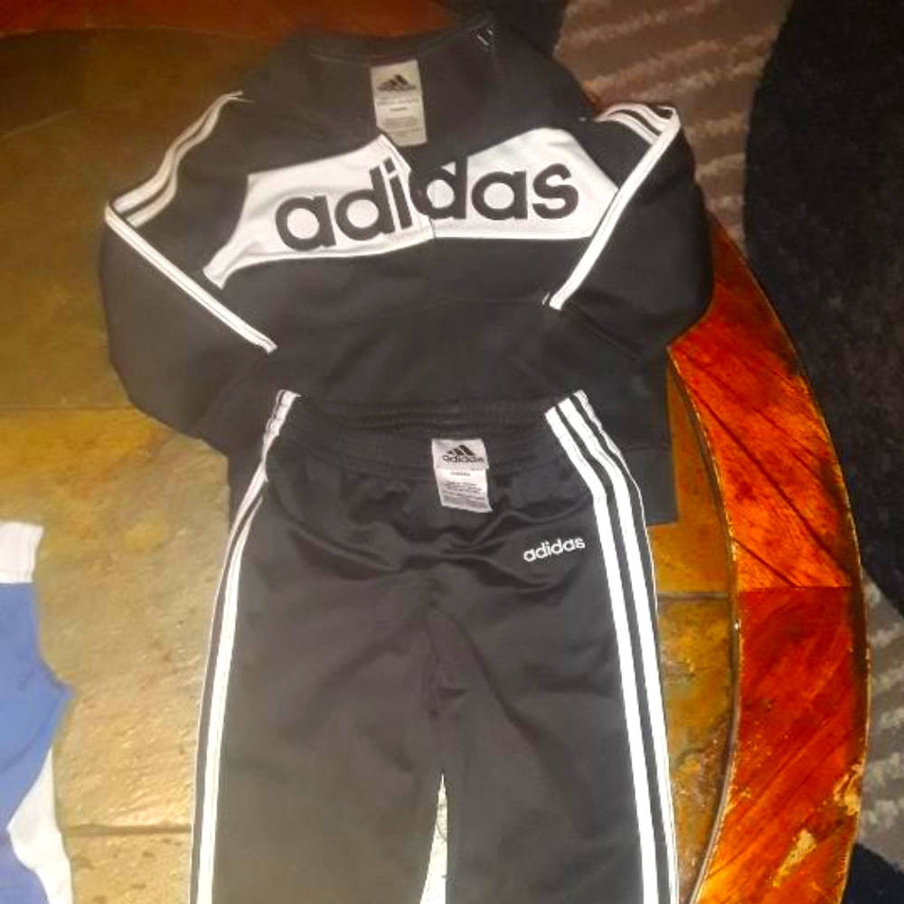 Adidas outfit 24 mth